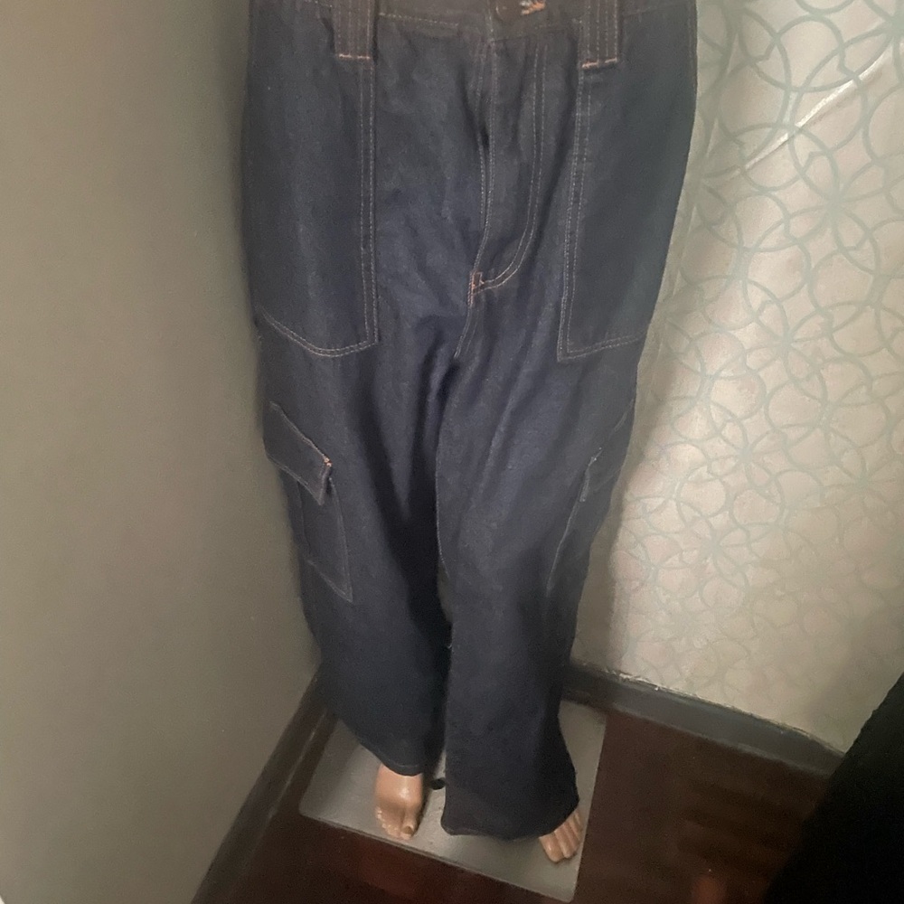 Ardens Dark Denim Cargo Pants
Size 11
